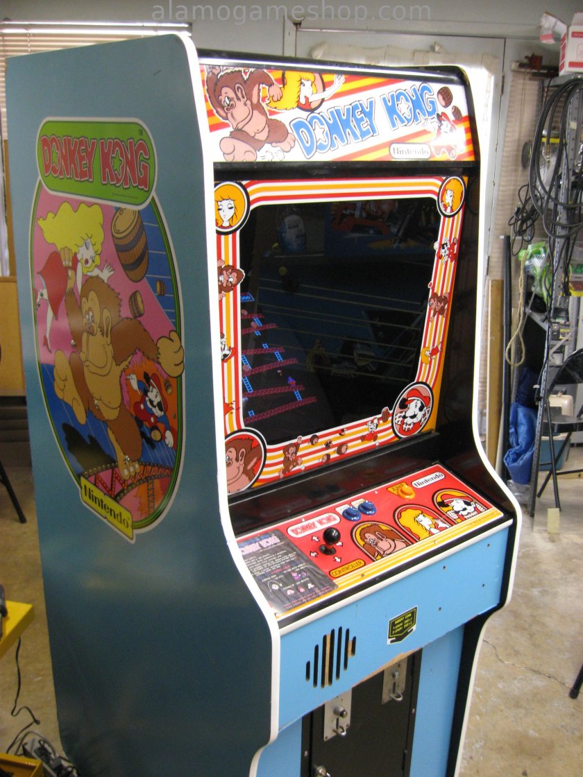 Donkey Kong video game by Nintendo 1981 - Click Image to Close