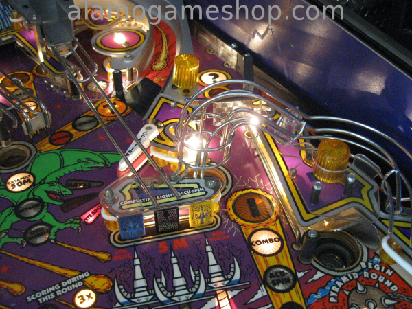 (image for) Gladiators Pinball by Gottlieb/Premier 1