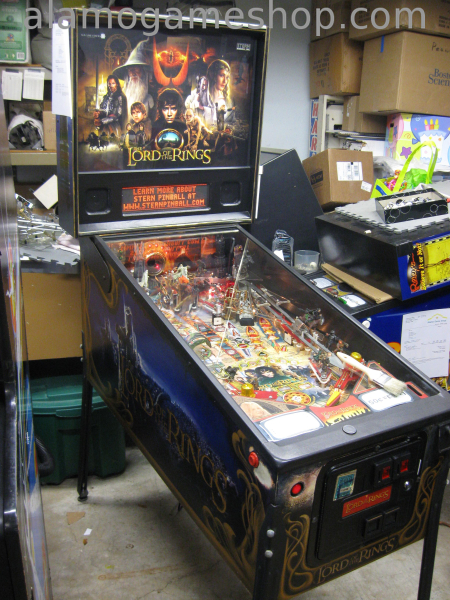 (image for) The Lord of the Rings Pinball - Stern Pi