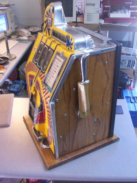 Mills War Eagle slot machine