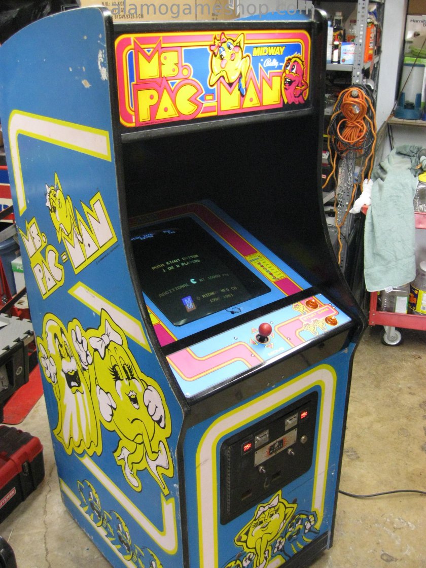 Ms Pac-Man video game by Midway 1982 - Click Image to Close