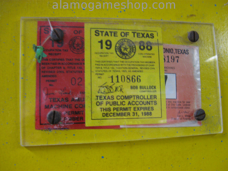 (image for) Pac-Man video game by Midway 1981
