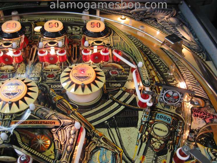 (image for) Space Invaders pinball by Bally 1980