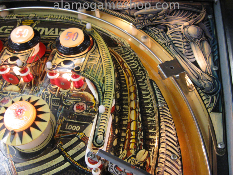 (image for) Space Invaders pinball by Bally 1980