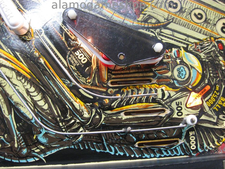 (image for) Space Invaders pinball by Bally 1980