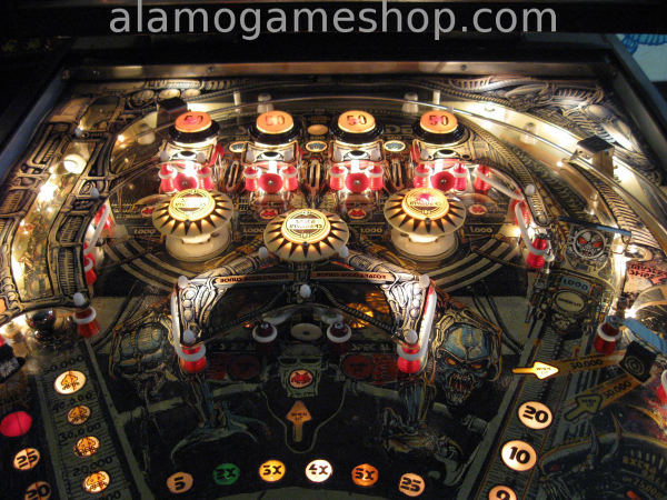 (image for) Space Invaders pinball by Bally 1980