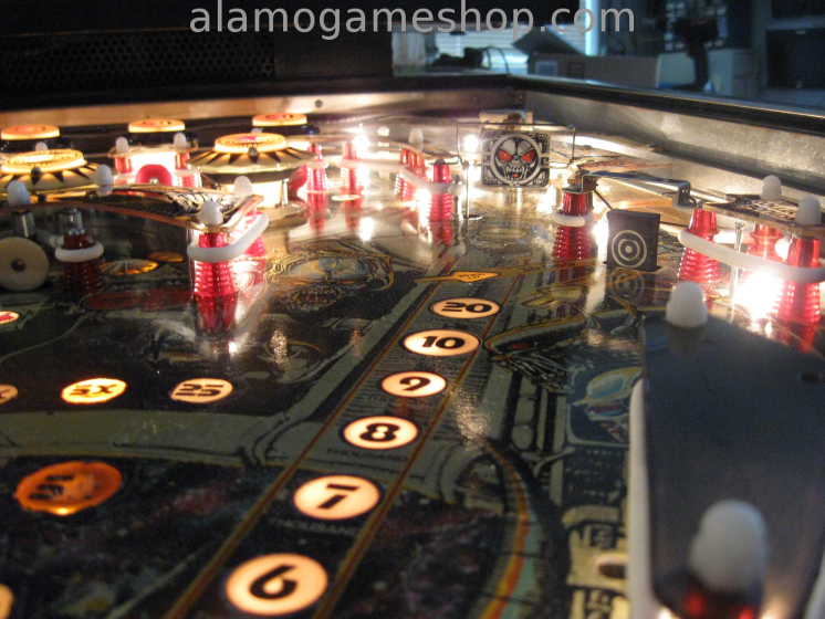 (image for) Space Invaders pinball by Bally 1980