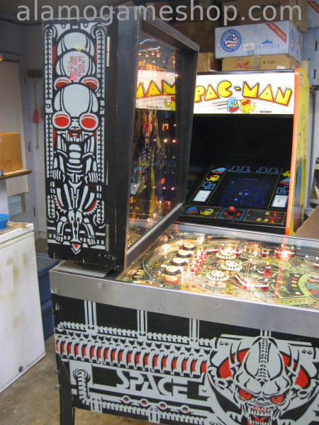 (image for) Space Invaders pinball by Bally 1980