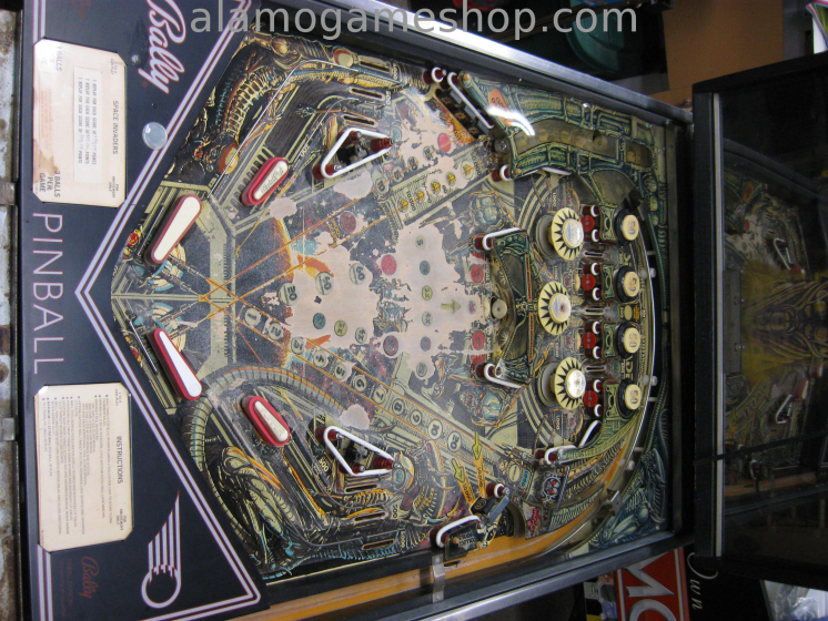 (image for) Space Invaders pinball by Bally 1980