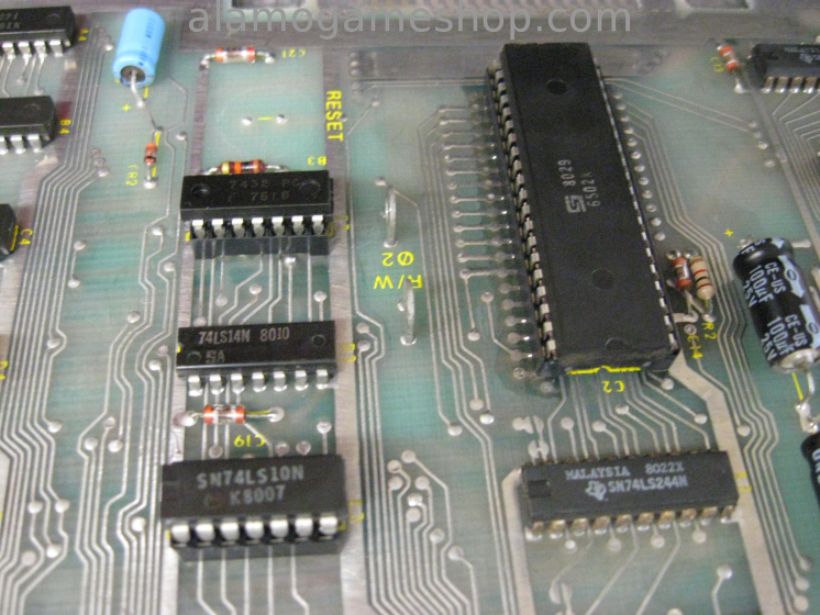 (image for) Missile Command video game by Atari 198