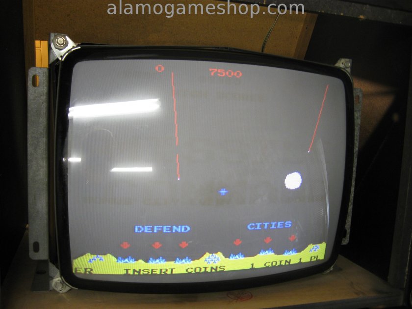 Missile Command video game by Atari 198 - Click Image to Close