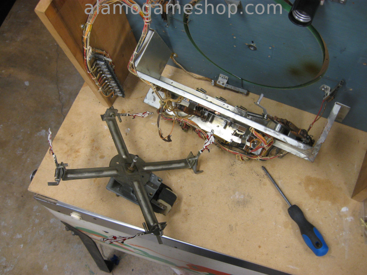 (image for) Extra Innings Man Running Unit by Willia