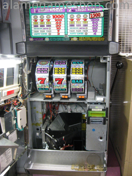 (image for) IGT Triple Diamond slot model s2000