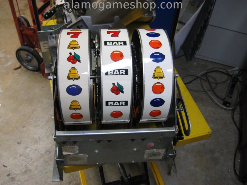 Bally Slot Machine Series E model E2243- - Click Image to Close