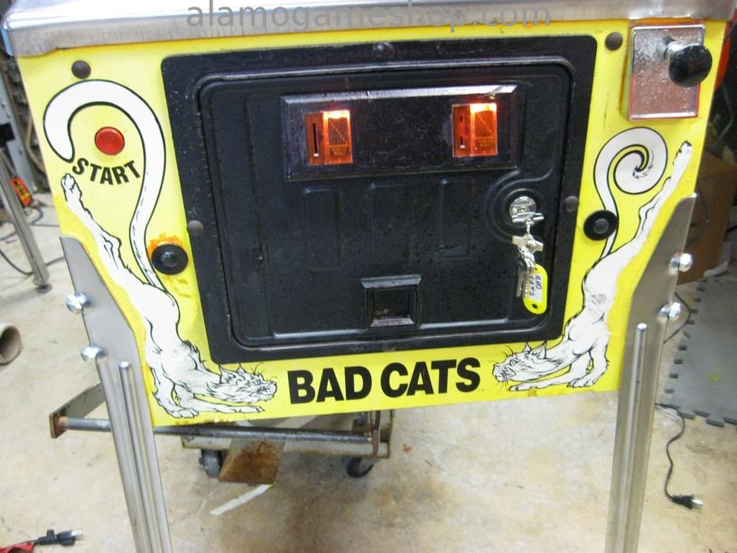 Bad Cats pinball by Williams 1989 - Click Image to Close
