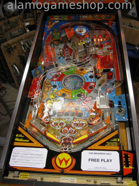 (image for) Bad Cats pinball by Williams 1989