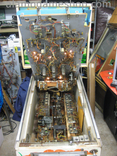 (image for) Bow and Arrow pinball by Bally 1974