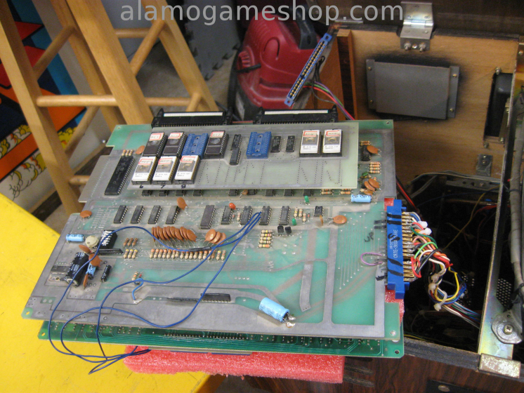 (image for) Japanese Coctail Table Arcade Game with