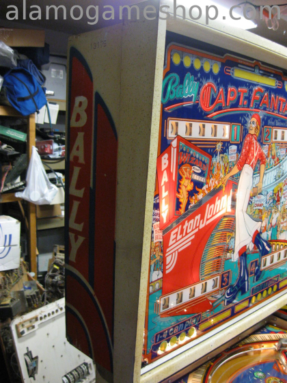 (image for) Captain Fantastic pinball by Bally 1976