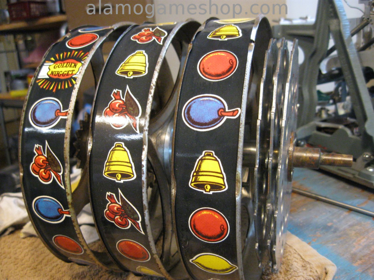 (image for) Mills Slot, Golden Nugget