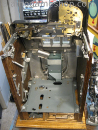 (image for) Mills Slot, Golden Nugget