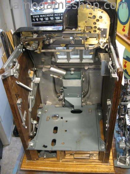(image for) Mills Slot, Golden Nugget