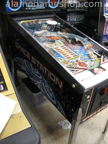 (image for) Space Station pinball by Williams 1987