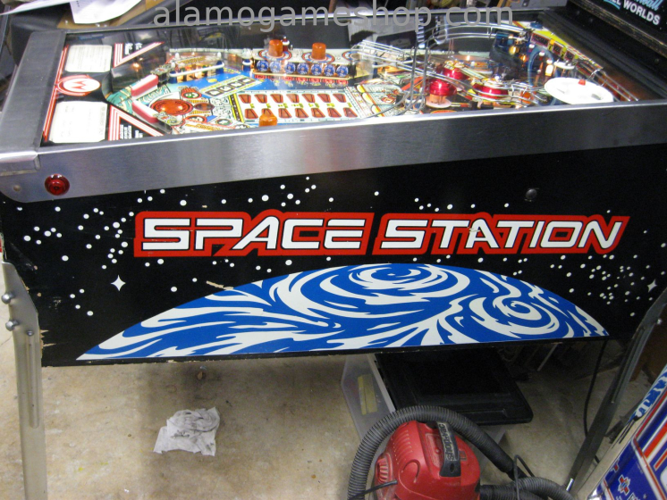 (image for) Space Station pinball by Williams 1987