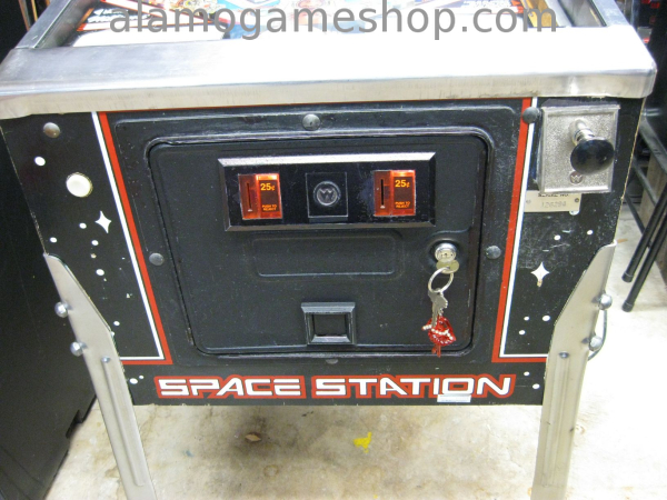 (image for) Space Station pinball by Williams 1987