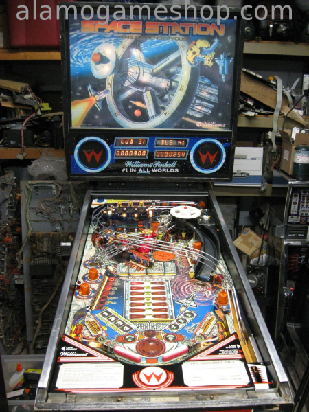 (image for) Space Station pinball by Williams 1987