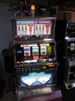 Double Diamond slot by IGT