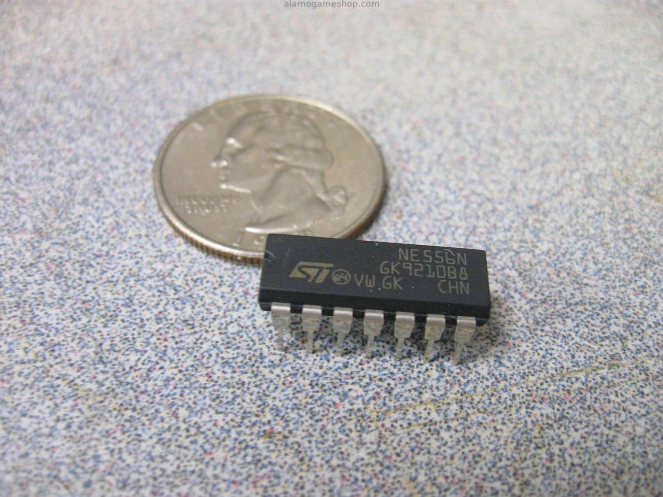 (image for) 556, IC 14 pin DIP, dual timer