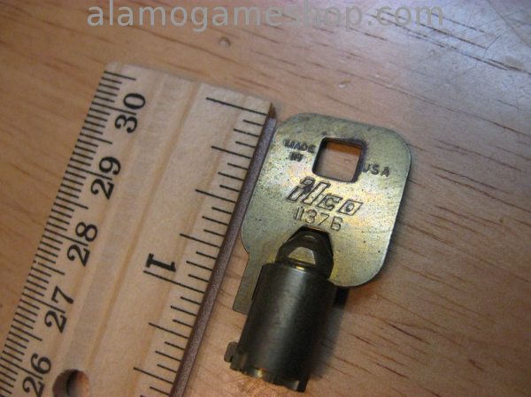 (image for) Key 1137B, common slot key - Click Image to Close
