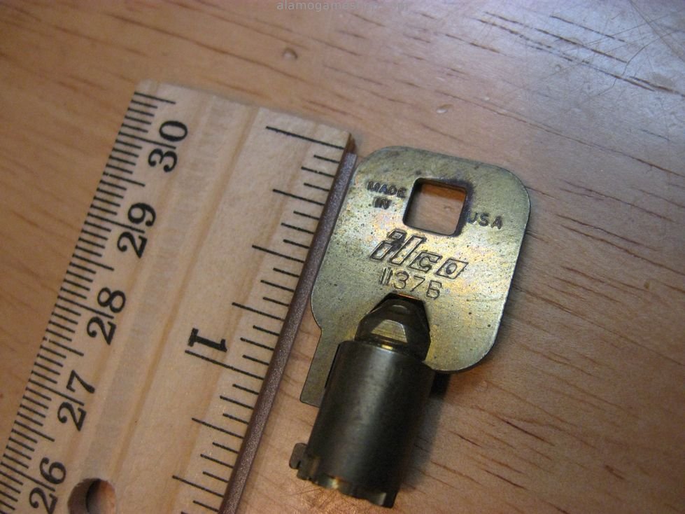 (image for) Key 1137B, common slot key